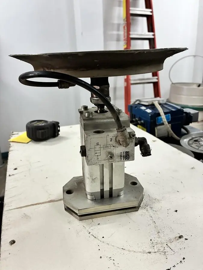 Used TRUMPF 1743-11 Vacuum Lifts, Sheet Metal Lifters Ohio US | Surplus Asset Holdings #1265632