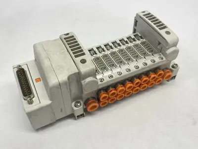 VV5QC11-08N7FD0-D0S | SMC  Pneumatic Manifold Assembly 8-Station - Used