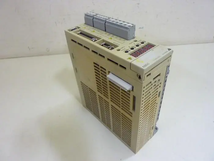 Used YASKAWA ELECTRIC SGDH-08AE Amplifiers | Ideal Machinery #620595