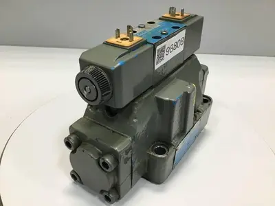 USED VICKERS DG4V-3-6C-M-U-HL7-60-B13