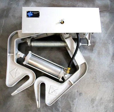 NEW AIR LEC INDUSTRIES PNEUMATIC SLIDING DOOR OPERATOR