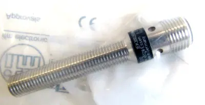 NEW IFM EFECTOR IE5312 INDUCTIVE SENSOR IEK3002BBPKG/US-104-DPS