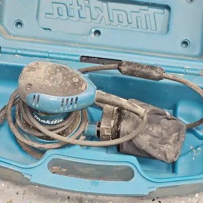 Makita 3/8" Drills, 6" Pad Ocillating Sander, Bench Grinder Head, and Misc