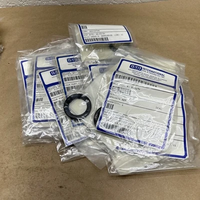 LARGE LOT OF ASSORTED OIL SEALS (SEE PHOTOS & DESCR.FOR SIZES) FAST SHIPPING!!