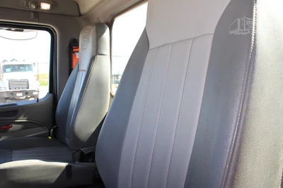 Used 2019 PETERBILT 567 Tractors & Trailers Texas US | Roll Off Truck World #1486370