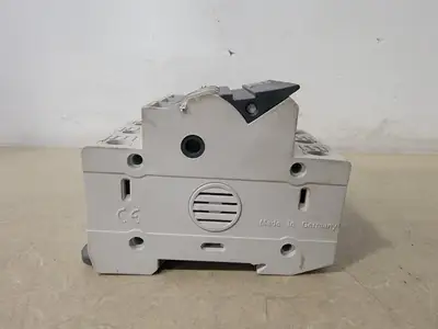 USED ALLEN-BRADLEY 1492-FB3C30