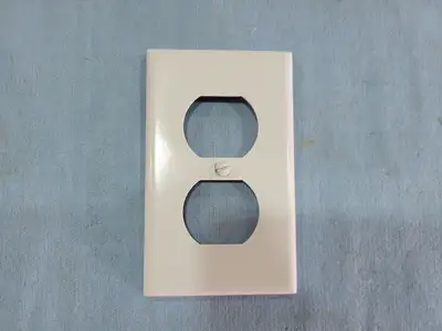 USED LEVITON 11362