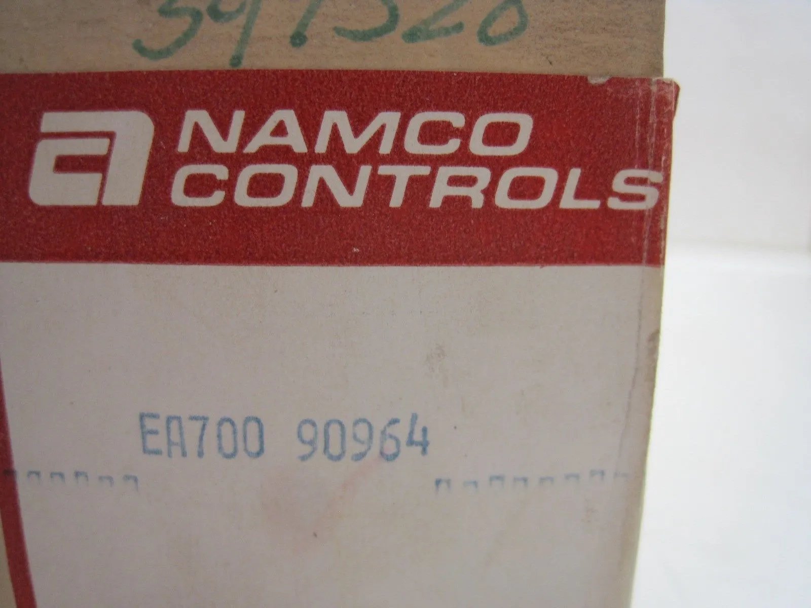 NEW NAMCO CONTROLS EA700-90964 LIMIT SWITCH EA70090964