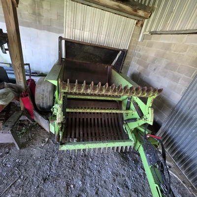 2010 SCHULTE 2500 GIANT Rock Picker | Iron Listing (3)