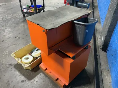 Used C & M CLEANING SYSTEMS 300 Vibratory Machines Ohio US | HGR 24 #1280593