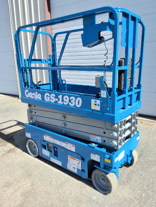 USED 2017 Genie GS-1930