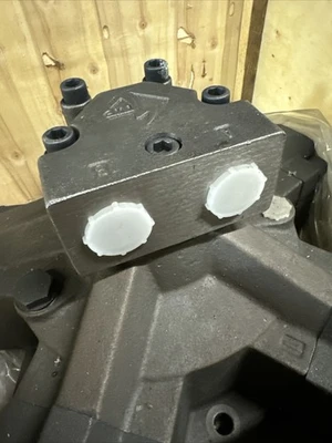 Old Stock STF Hydraulic Motor Type H11-800 Plastic Injection Warranty  🇺🇸
