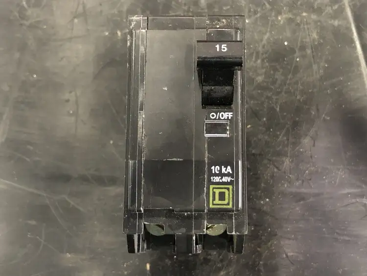 Used SQUARE D QO215P Switchgears British Columbia CA | Lenmark #243587
