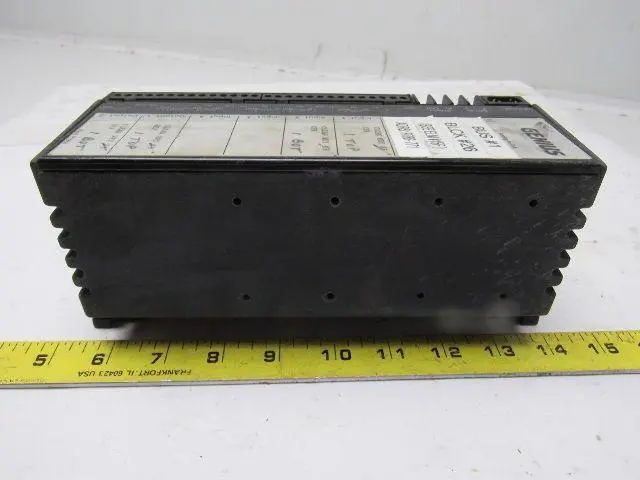 GE Fanuc IC660BBA100 Genius Analog I/O Module 115V 4 Input 2 Output