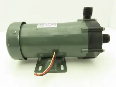 Iwaki MD-100RM Magnetic Drive Water Pump 1"Poly Plastic 220V 3PH 135 L/min
