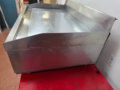 Used Magikitchn Used 48" MagiKitch'n MKG-48-ST NG Countertop Griddle with Thermostatic Controls Commercial Flat Top Griddles Illinois US | Falcon Restaurant Supply #1373624
