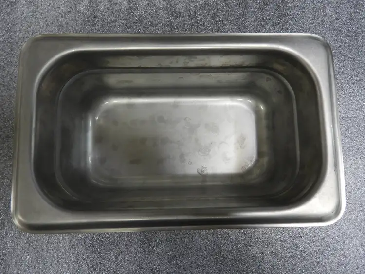 Used Isaac Peoria Used Winco SPJL-902 1/9 Size Anti-Jam Stainless Steel Steam Table Food Pan C IP Steam Pans Illinois US | Falcon Restaurant Supply #1376562