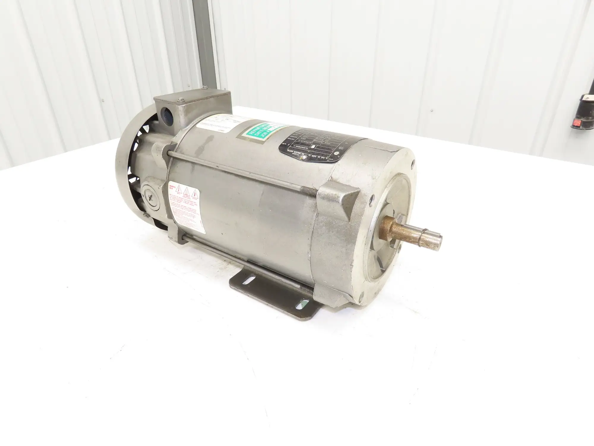 Baldor Reliance CD5319 DC Motor 180V 1Hp 5A 1750 RPM 56C Frame 5/8" Shaft