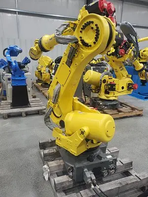 USED 2017 FANUC R-2000IC/210F