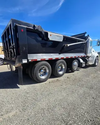 USED 2012 PETERBILT 386