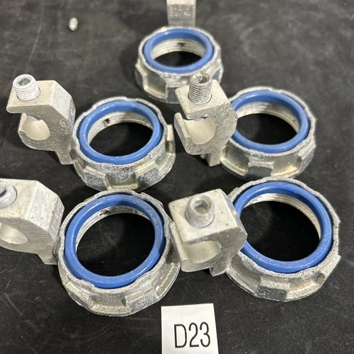 NEW Thomas & Betts 3883