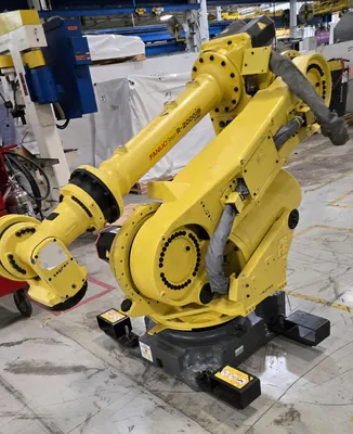 USED 2011 FANUC R-2000IB/175L