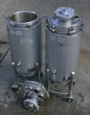 USED FOUR CORPORATION 40 GALLON TANK
