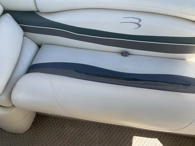 USED 2004 BENNINGTON 2280 RL
