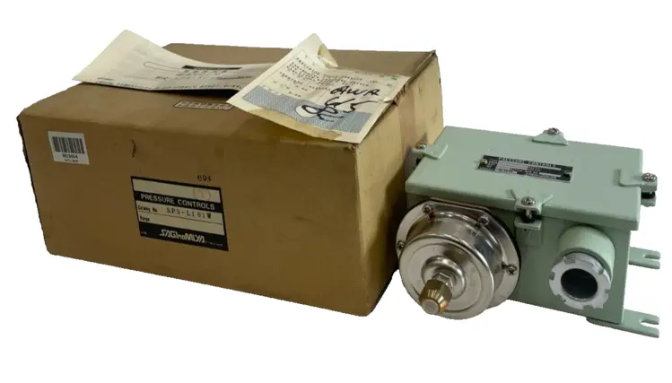 New | in-Stock SAGINOMIYA _UNKNOWN_ Pressure Switches | SB Industrial Supply #814668