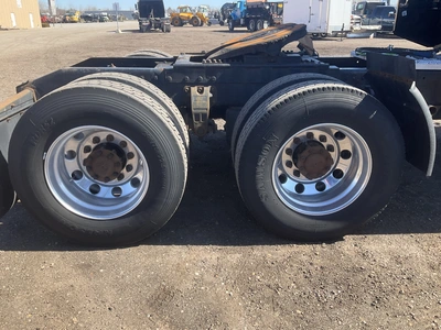 USED 2000 PETERBILT 379