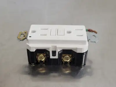 GFCI Duplex Receptacle 15A 125V