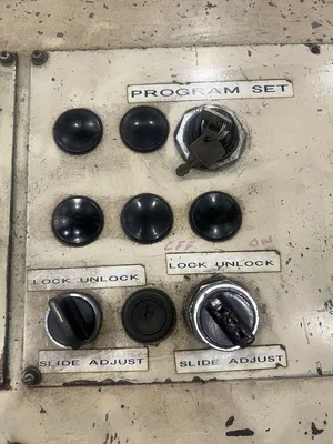 2001 KOMATSU L2M400-3BM Straight Side Double Crank Press | Universal Press & Machinery (UPM) (9)