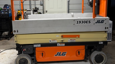 USED 2017 JLG 1930ES