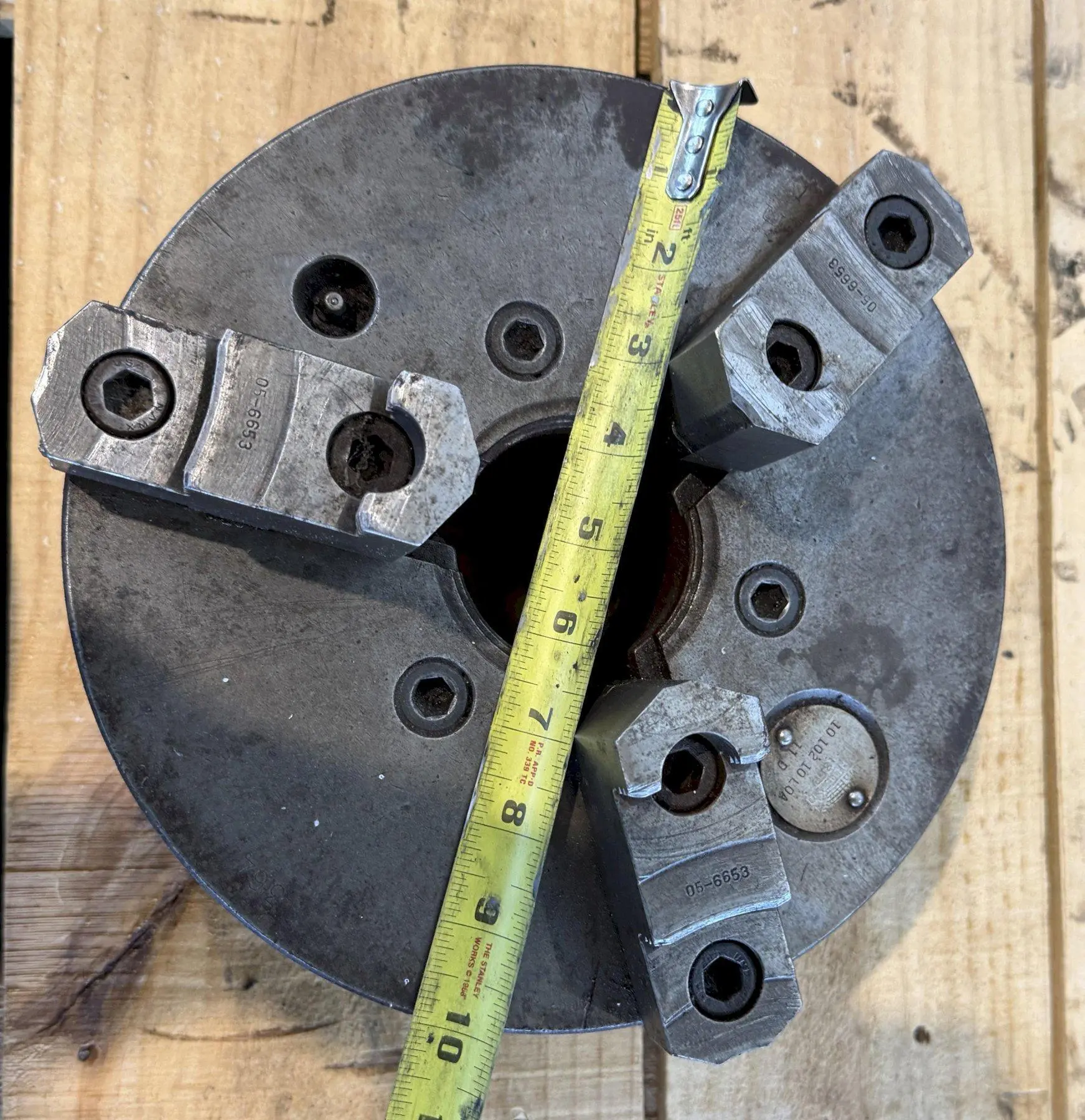 10" 3-JAW CHUCK. STOCK # 0542326