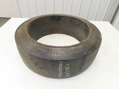 Wide Track 21x7x15 21x7x15 Forklift Tire Smooth Solid Press-on Black