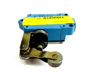 USED HONEYWELL MICRO SWITCH BAF1-2RN2-LH LIMIT SWITCH BAF12RN2LH
