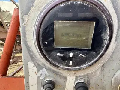 USED 2002 UNIVERSAL 130x150