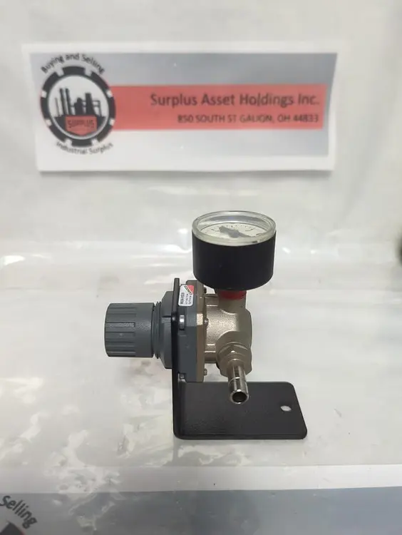 Used CAMOZZI M004-RS39 Air Pressure Regulators Ohio US | Surplus Asset Holdings #1265740