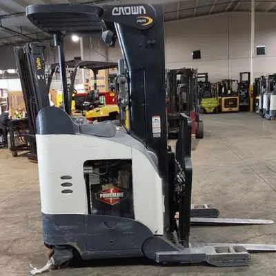 USED 2016 CROWN RR5725-45