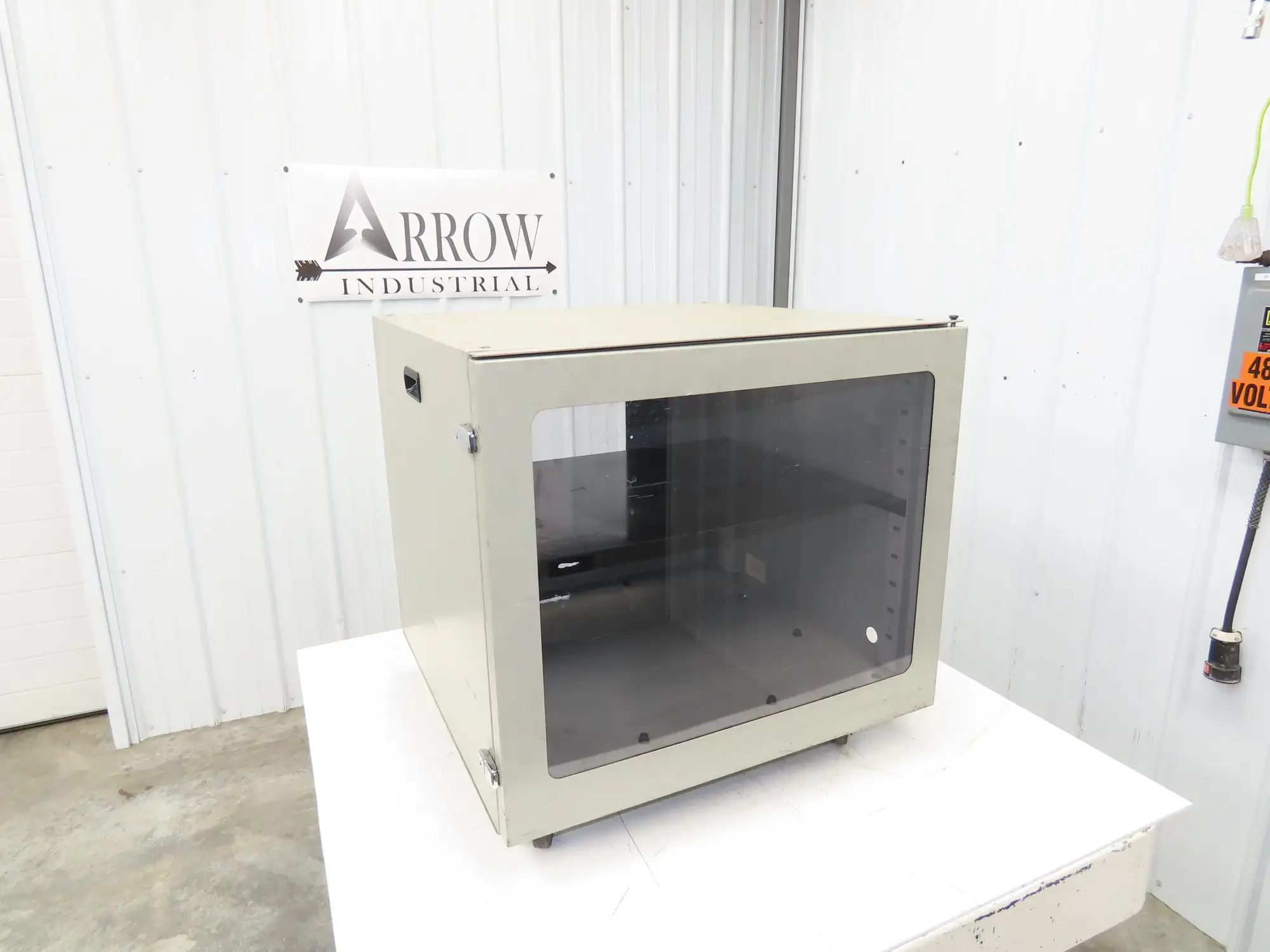 Elecom L48F767 FA Computer Locker Enclosure 740mm x 730mm x 650mm Rack Mount