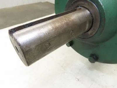Worm Gearbox Horizontal Drive Dual Output 7.5:1 Reducer 1" Solid Input Shaft