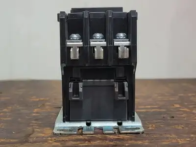 USED EATON C25DND330