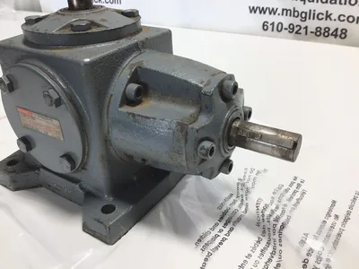 Boston Gear UR137-PM5 Spiral Bevel Gear Drive 1:1 Ratio 1750 RPM