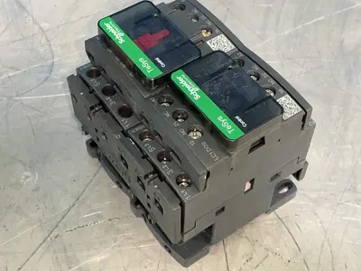 Used SCHNEIDER ELECTRIC LC2D09G7V PLC Contactors Ohio US | HGR 24 #1518478