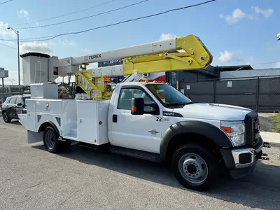 Used 2016 TEREX HR37M Bucket (boom) trucks Florida US | Truck and Van Outlet #1509228