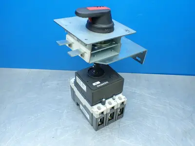 USED SIEMENS 3VL11102KE300AA0