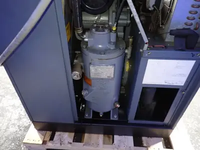 USED 1998 ATLAS COPCO GA11