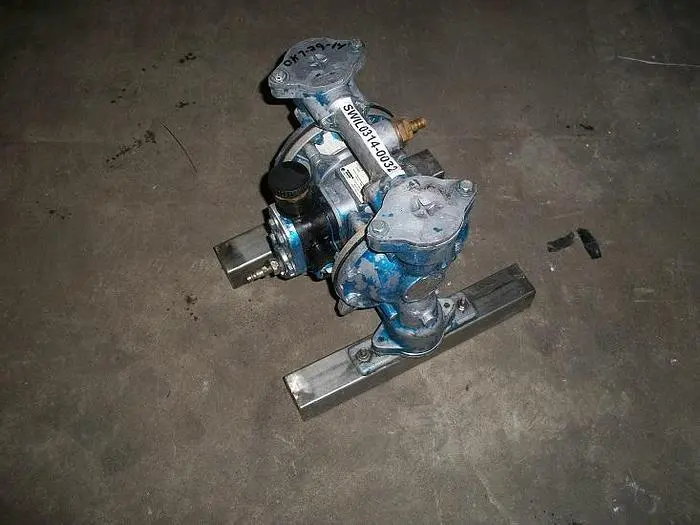 Used WARREN RUPP SANDPIPER EB1-SM, TN-3-A Diaphragm Pumps North Carolina US | DH Griffin Used Equipment #1383395
