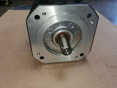NEW Lenze TYPE MCA 10140-RS0B0-B14N-KK6S00N-R0SU