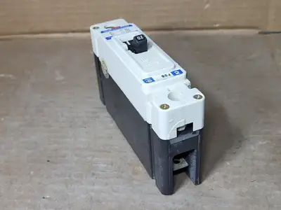 Used CUTLER-HAMMER FDB1020 Switchgears British Columbia CA | Lenmark #1438367